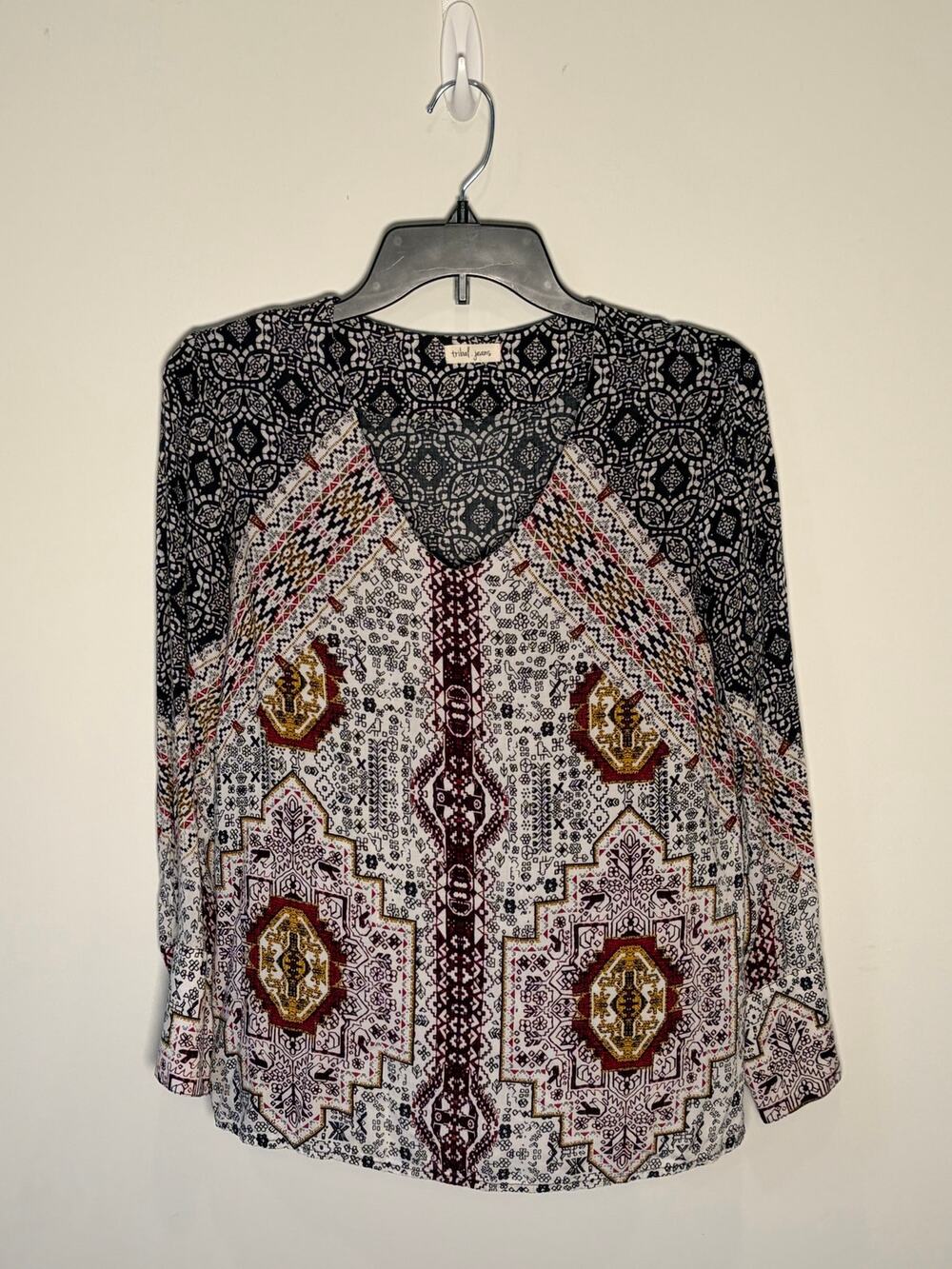 Tribal Jeans Womens Rayon Boho Geometric Print V Neck 3/4 Sleeve Top Medium